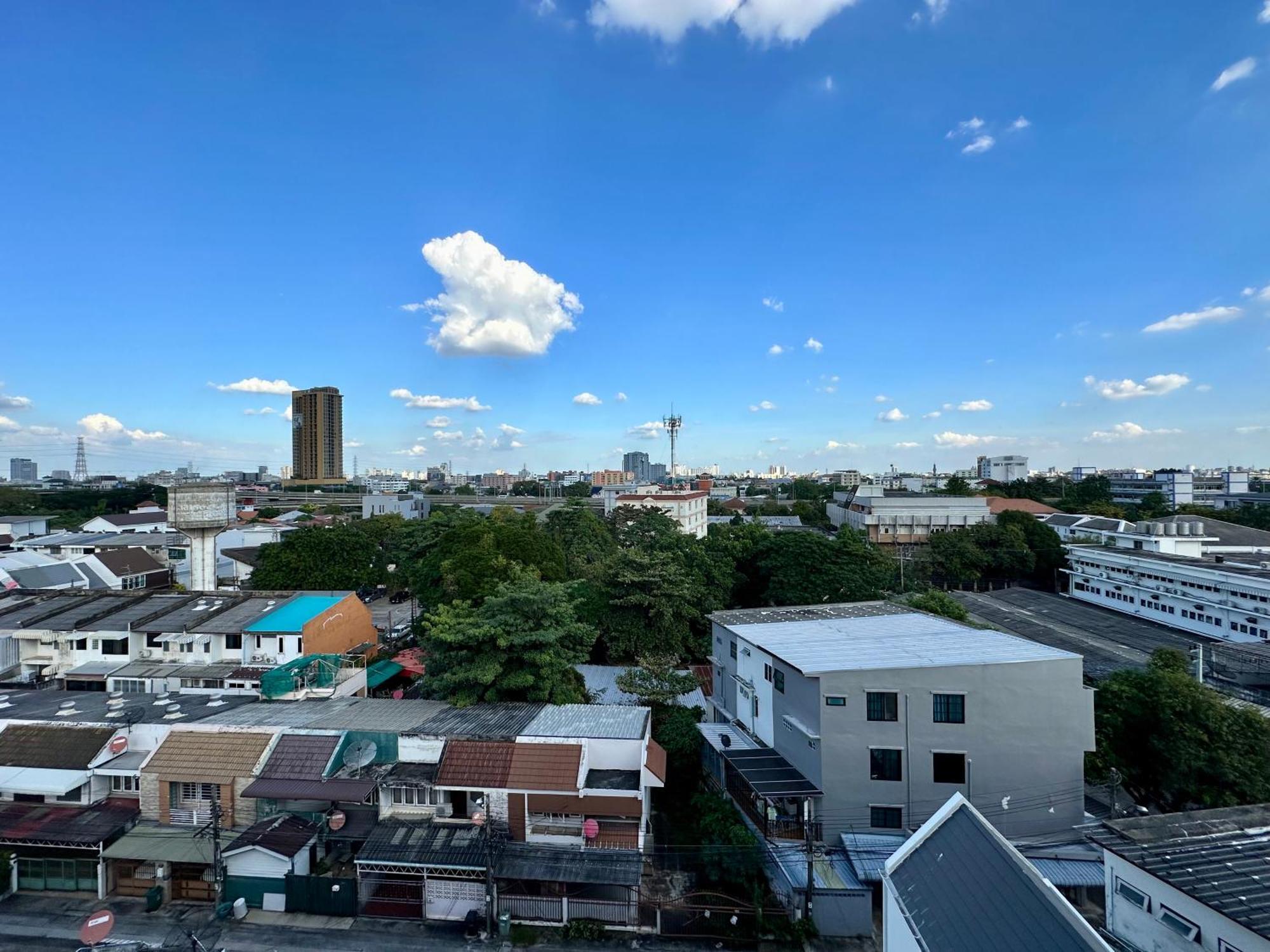 Town Sukhumvit 71 Apartman Bangkok Kültér fotó